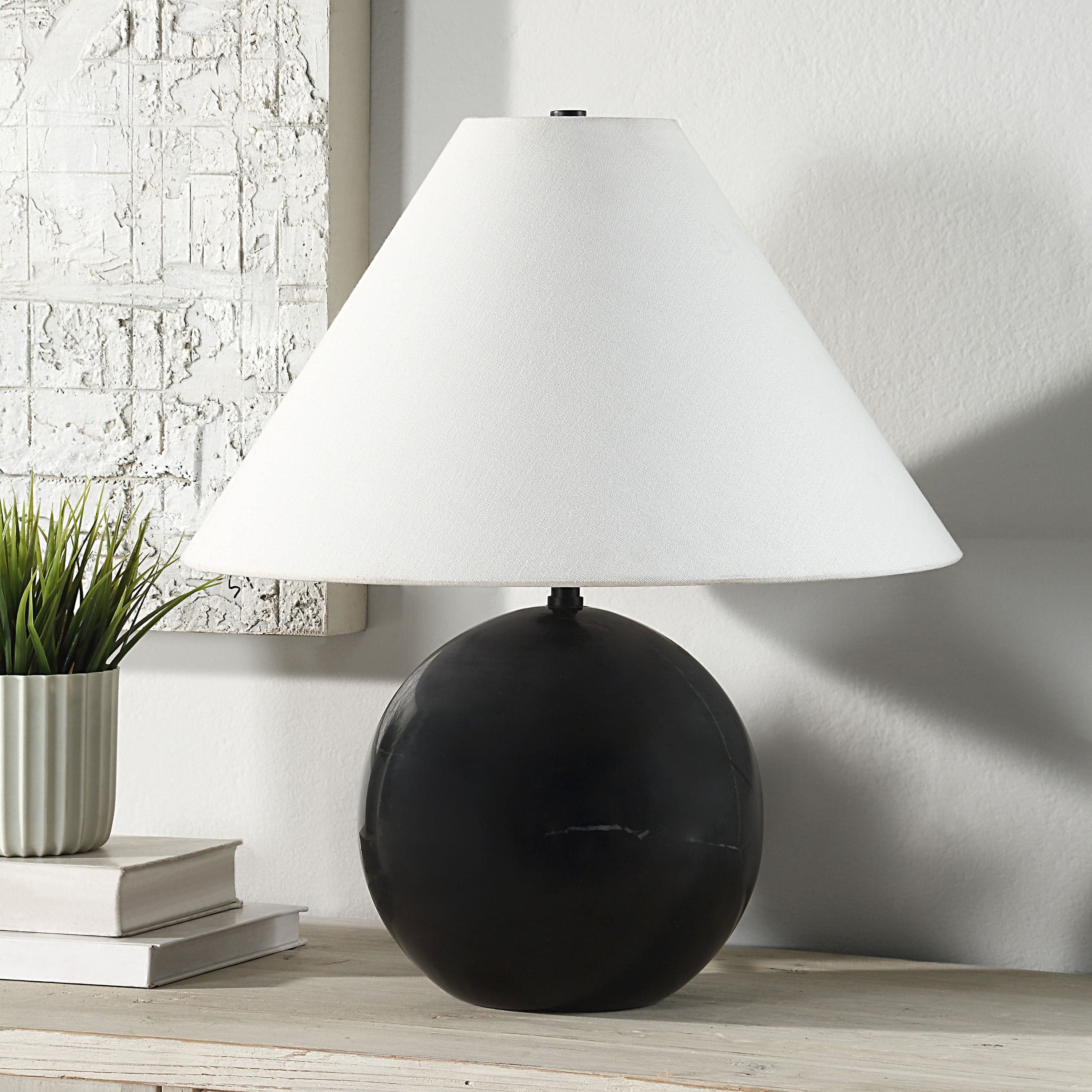 Brienne — product photograph