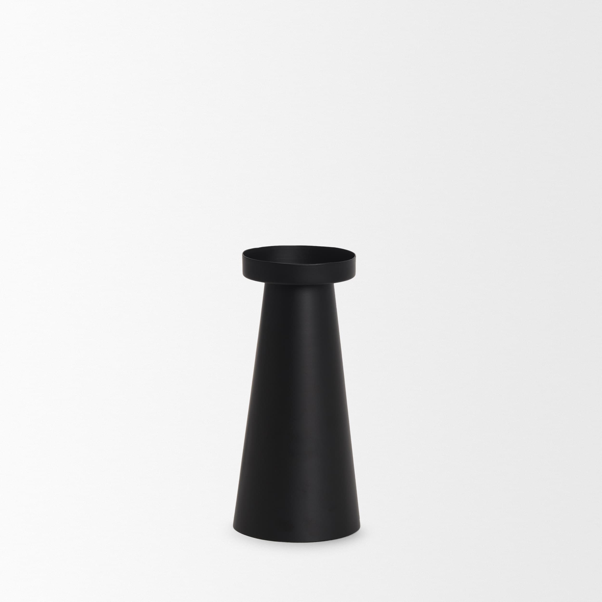 Quadir Medium Matte Black Metal Candle Holder — product photograph