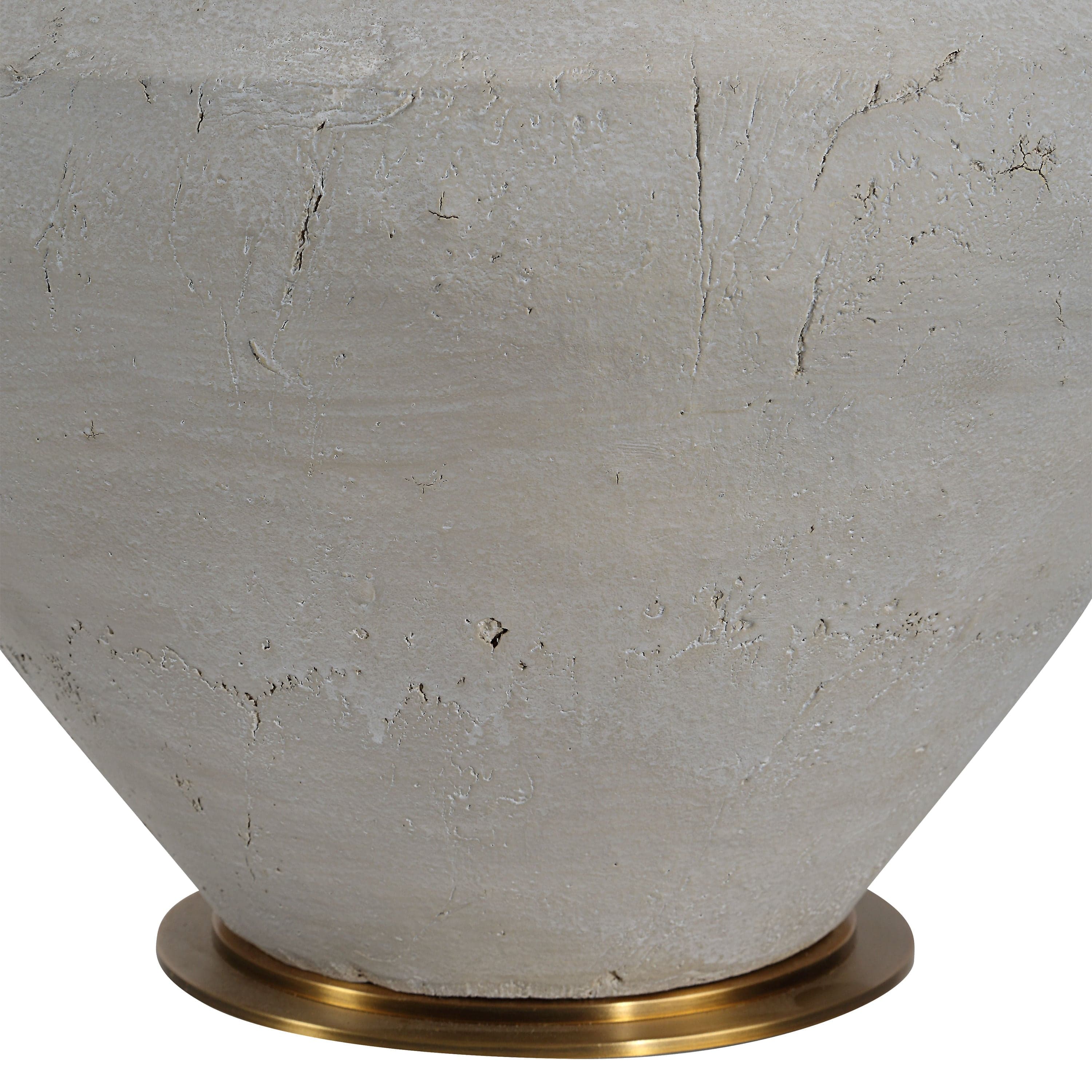 Iulia — product photograph