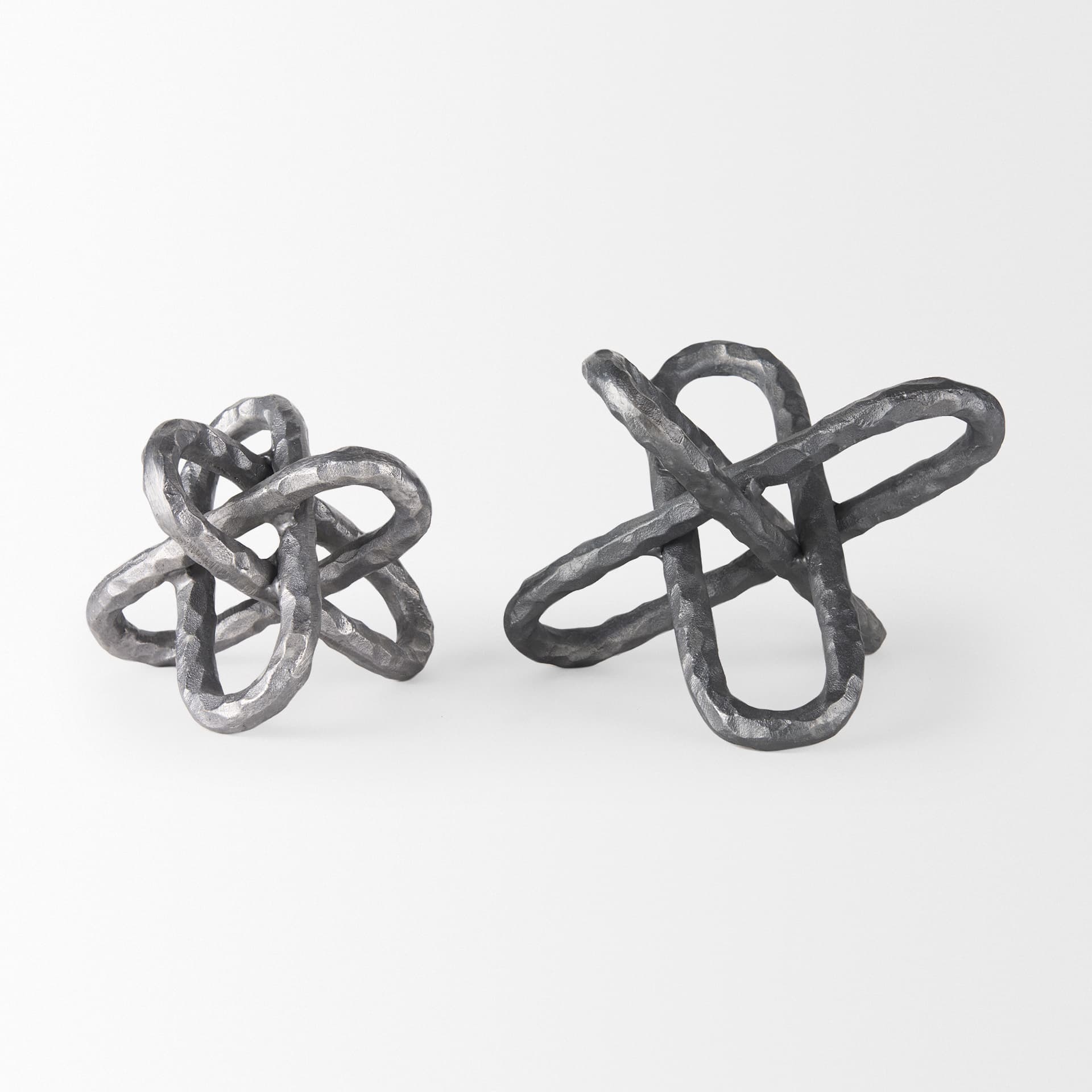 Wilhelm I (Small) 7L x 7W Silver Metal Link Decor Object — product photograph