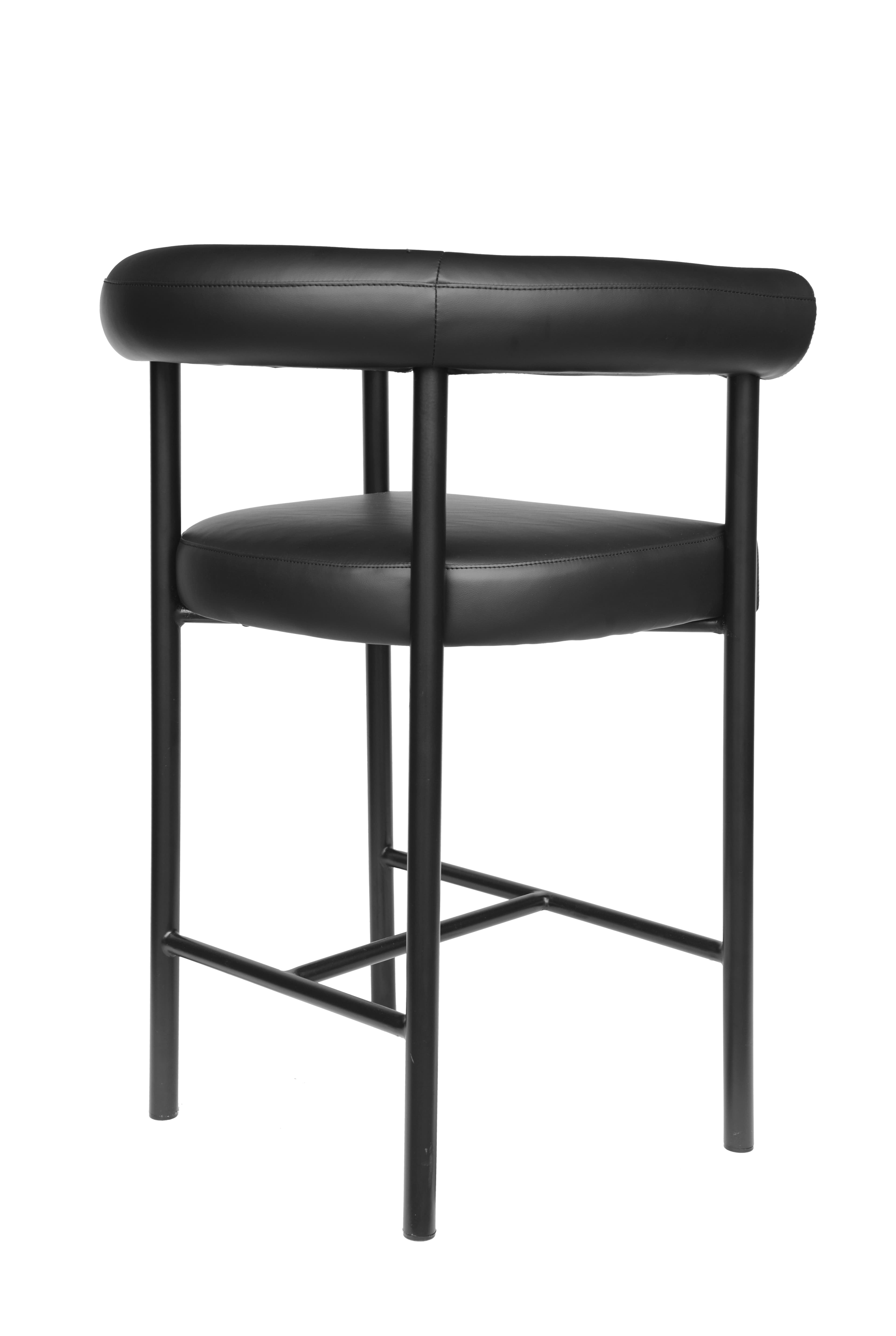 Deduan Arm Stool — product photograph