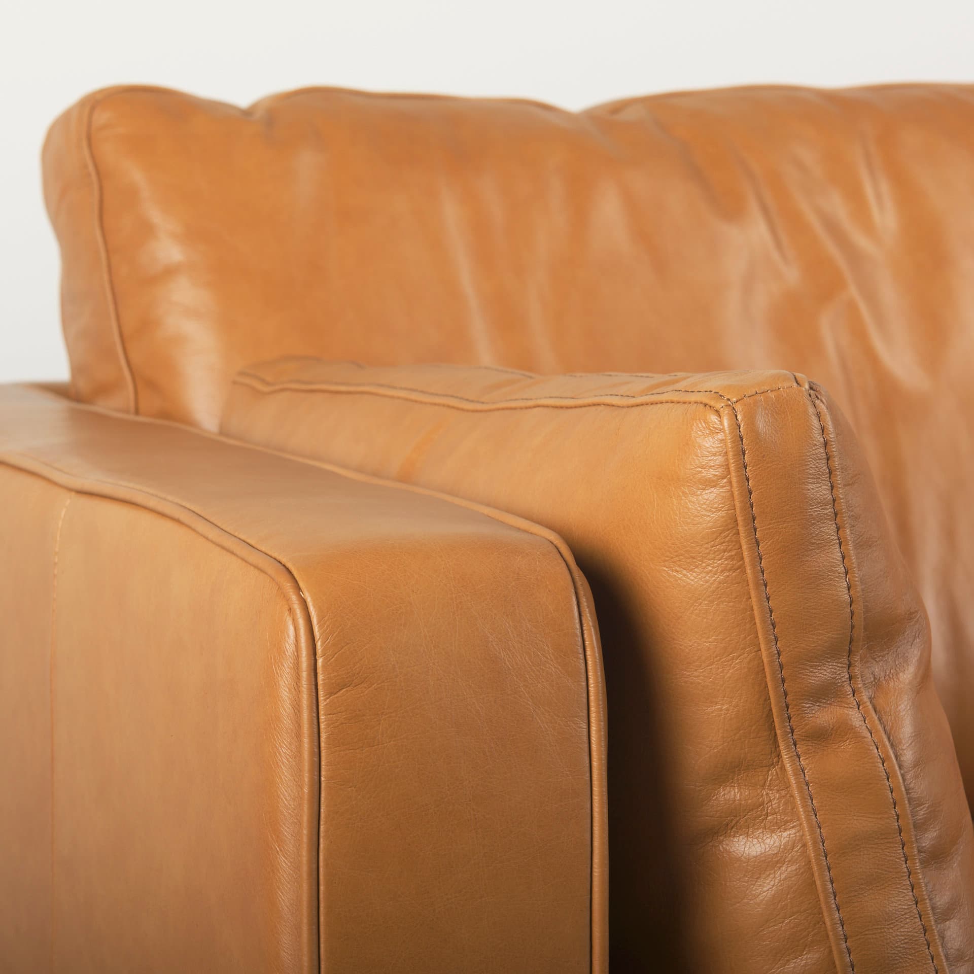 Elton 87.8L x 37.8W x 34.6H Tan Leather Sofa — product photograph