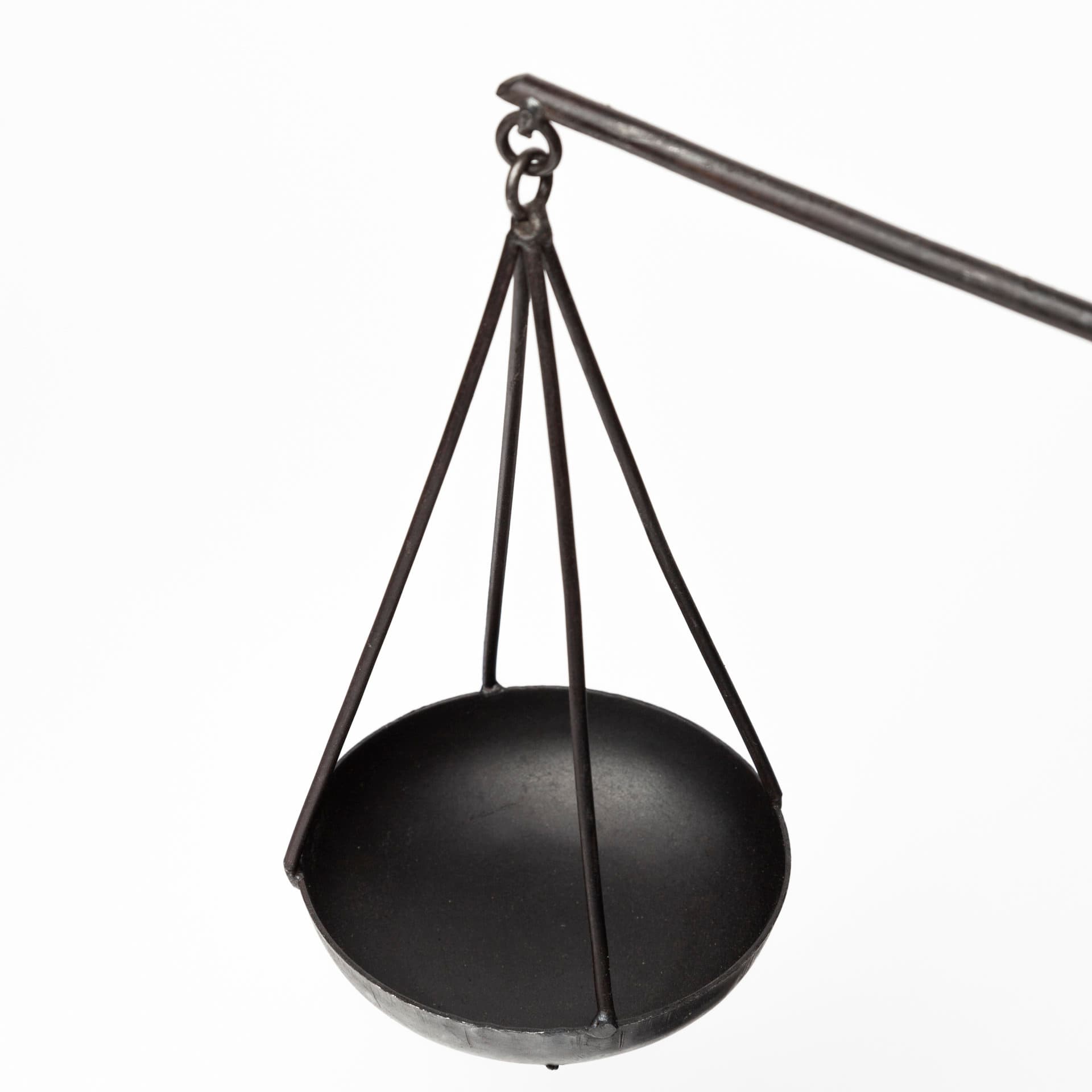 Ellis 10L x 4W Black Metal Vintage Inspired Weighing Scale — product photograph