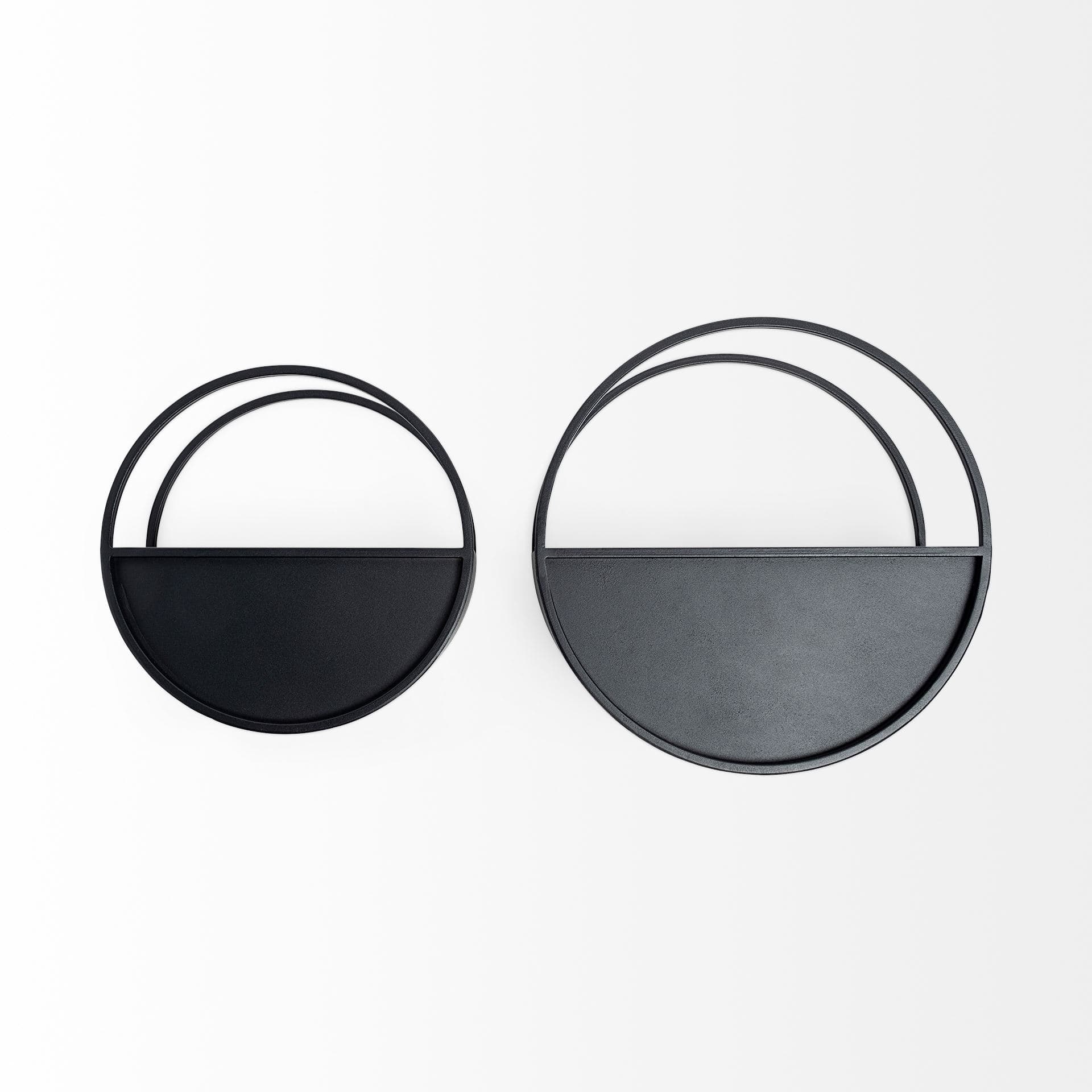 Hank Set of 2 Black Metal Hanging Wall Planters — product photograph