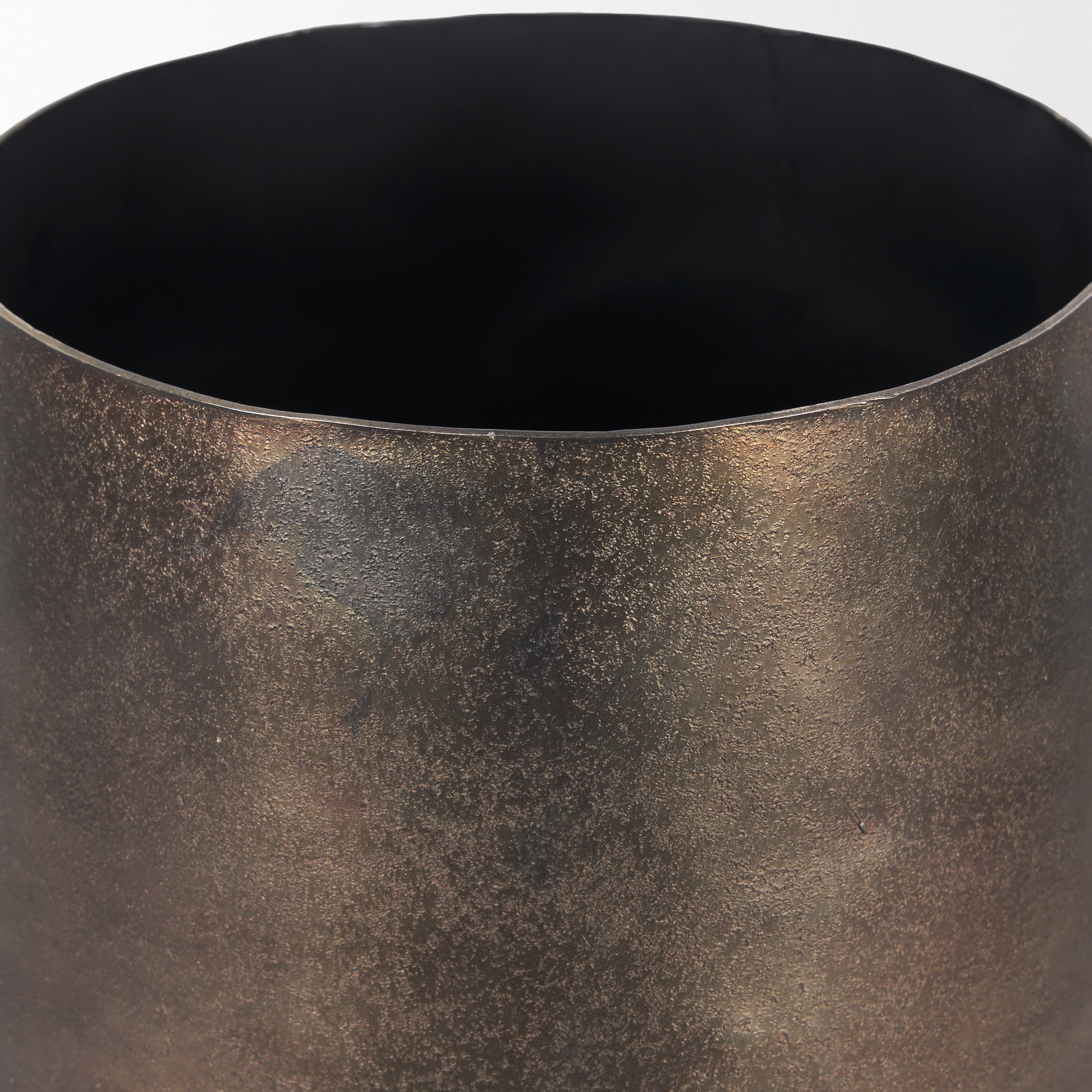 Quade Large Textured Gold Metal Planter — product photograph