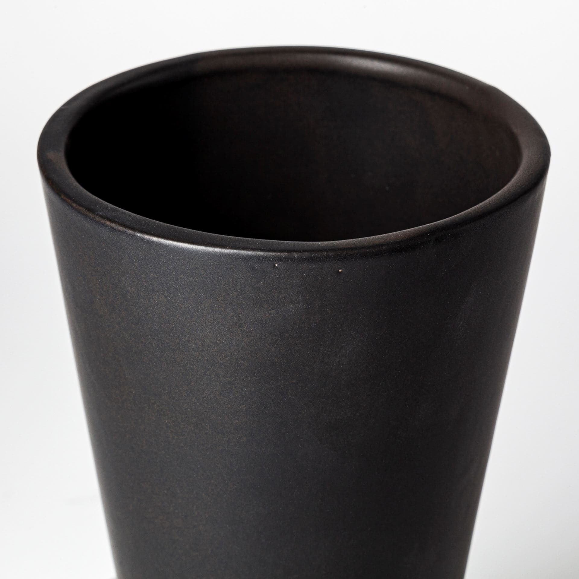 Laforge Black Ceramic Vase — product photograph