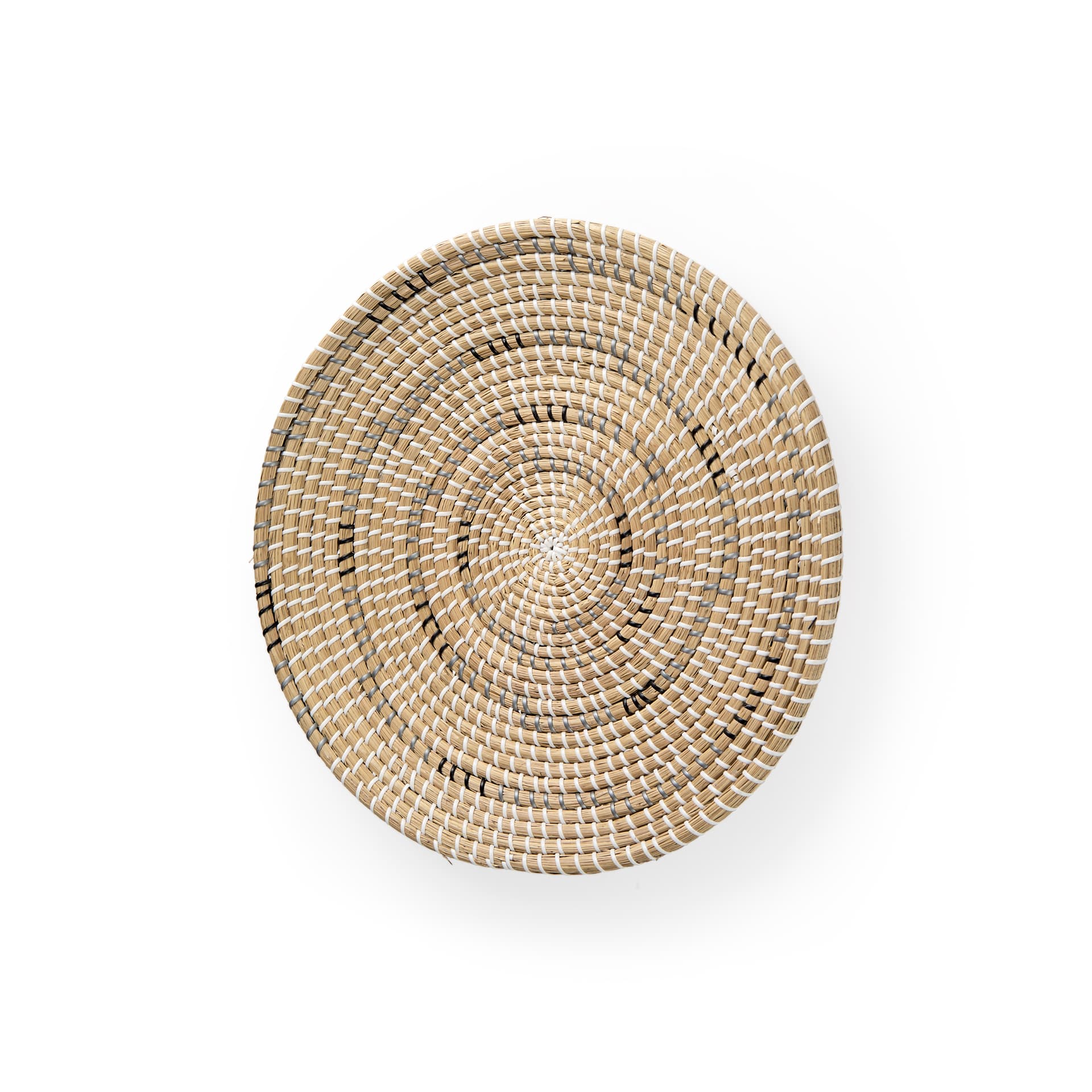 Avel 18.0L x 18.0W x 3.0H Light Brown Seagrass W/Dark Brown String Round Wall Hanging Plate — product photograph