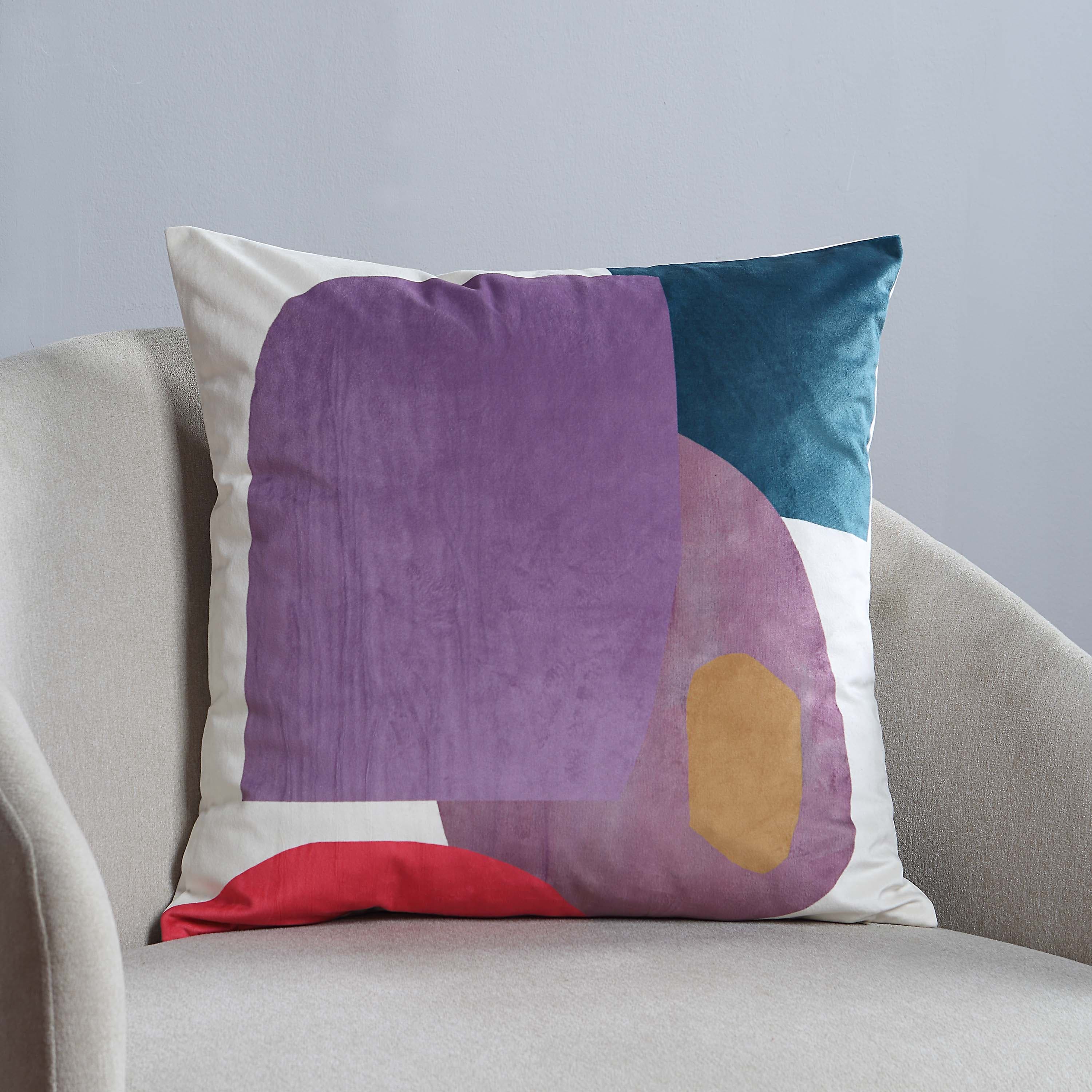 Layla — product photograph