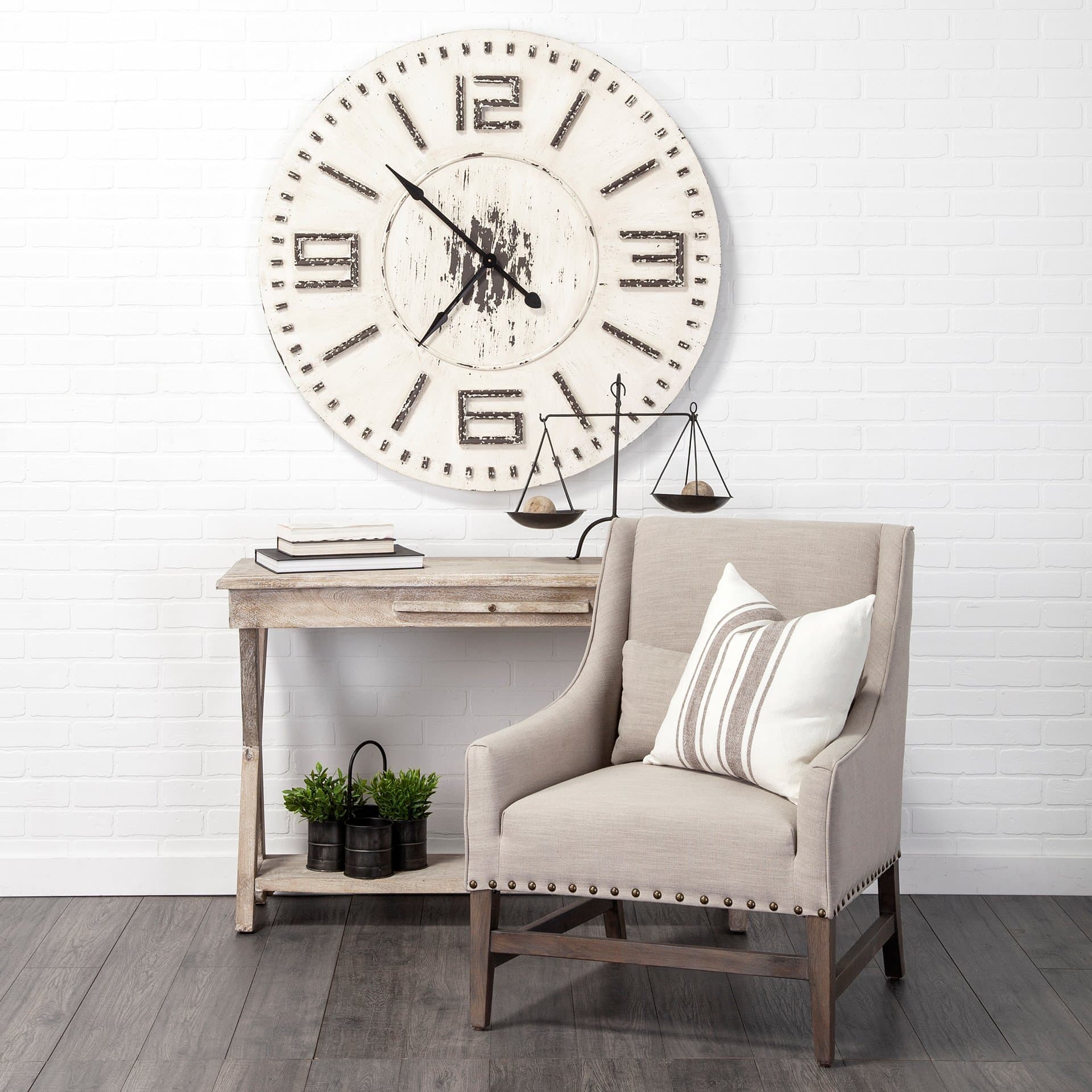 Adilah 16L x 10W Black Metal Vintage Inspired Weighing Scale — product photograph