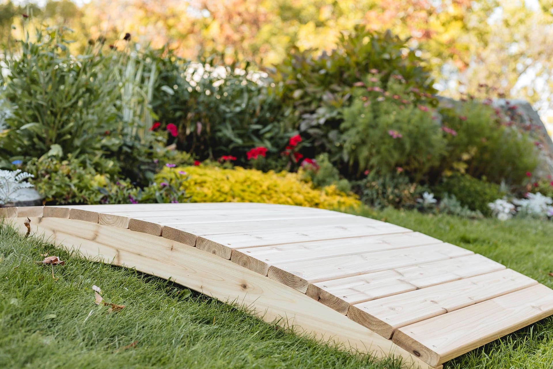3-Ft Cedar Garden Bridge — product photograph