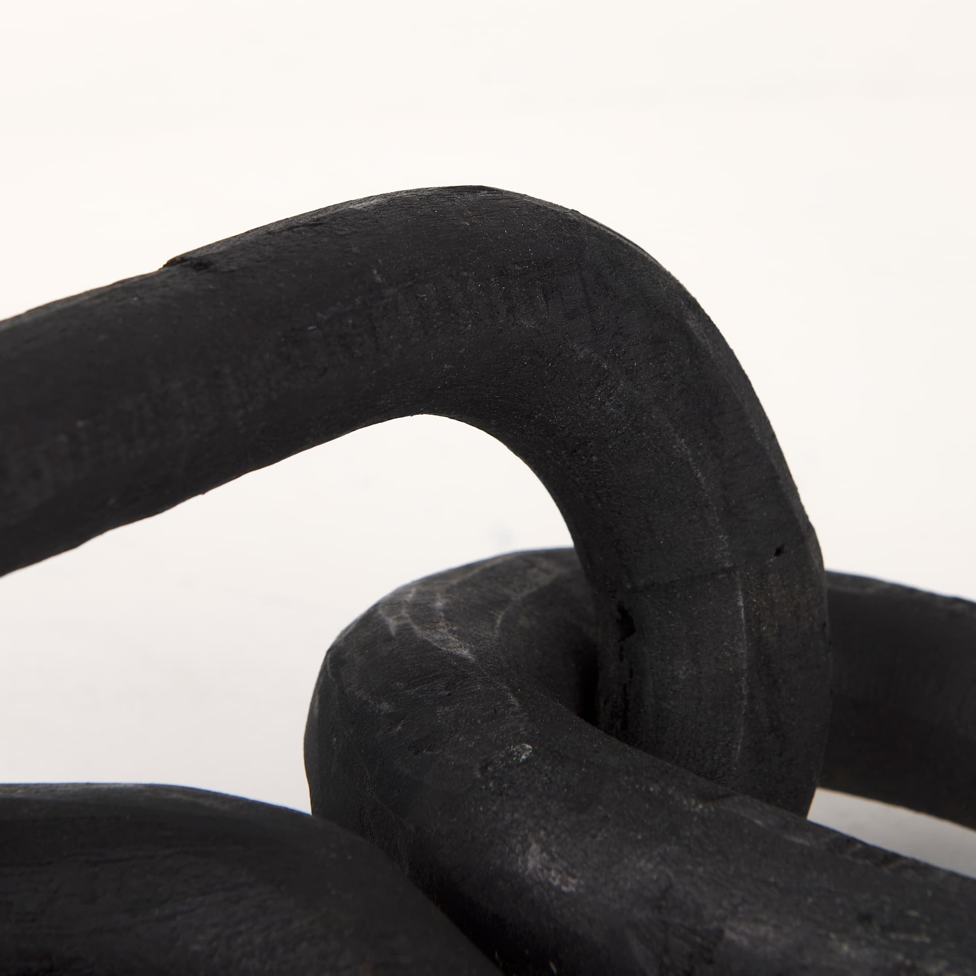 Alix 29.0L x 5.0W x 5.0H Black Wood Link Chain Decorative Object — product photograph