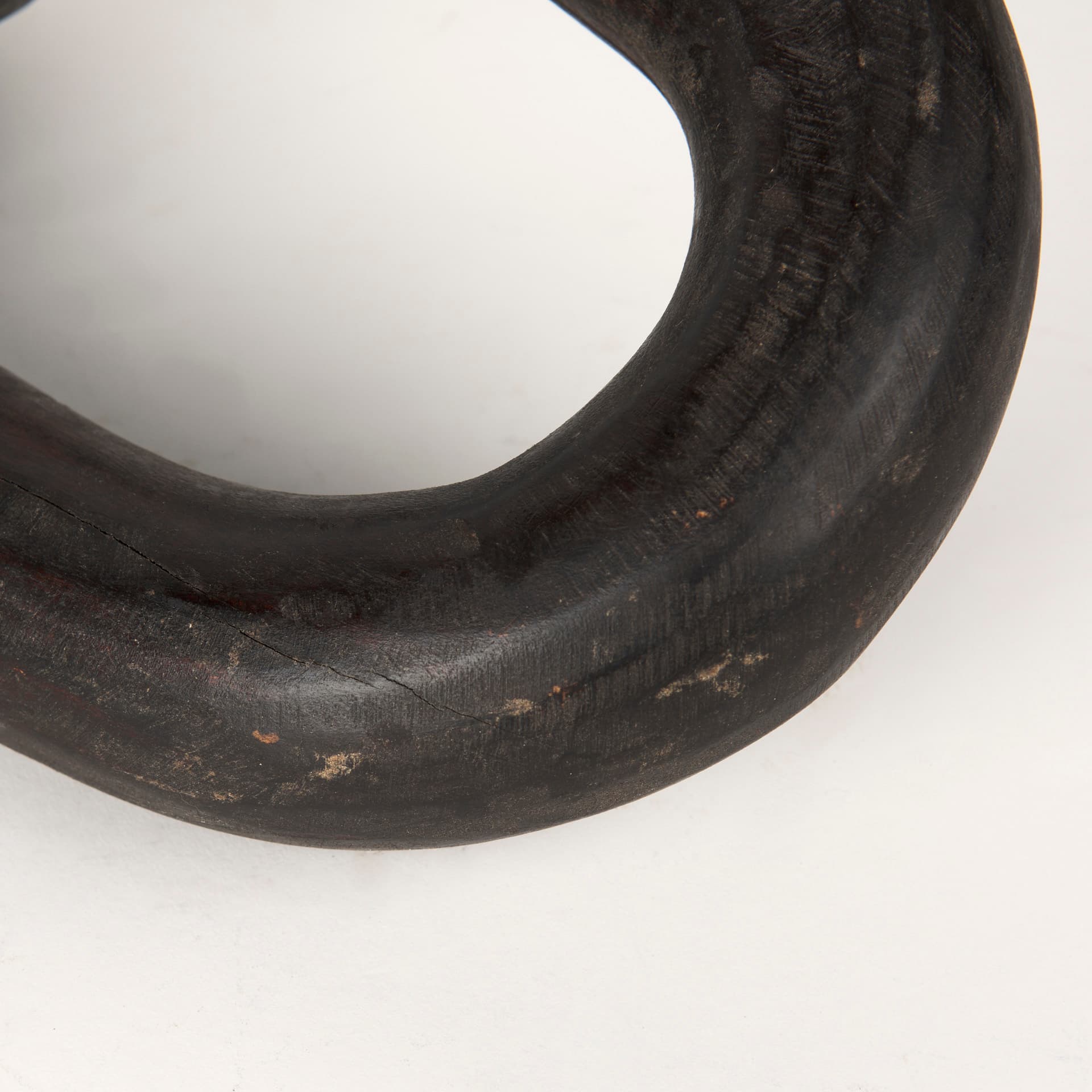 Tayla Large Black-Brown Wood Chain Link — product photograph