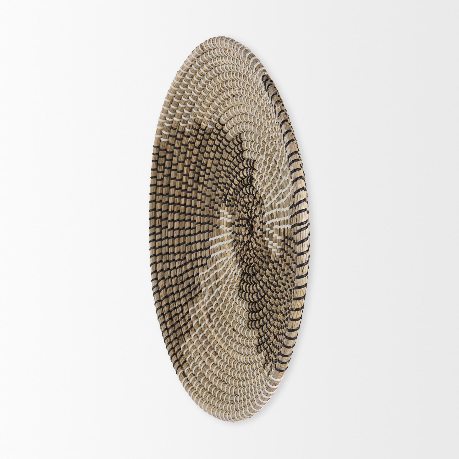 Luna 18.0L x 18.0W x 3.0H Large Light Brown Seagrass Round Wall Hanging Plate — product photograph