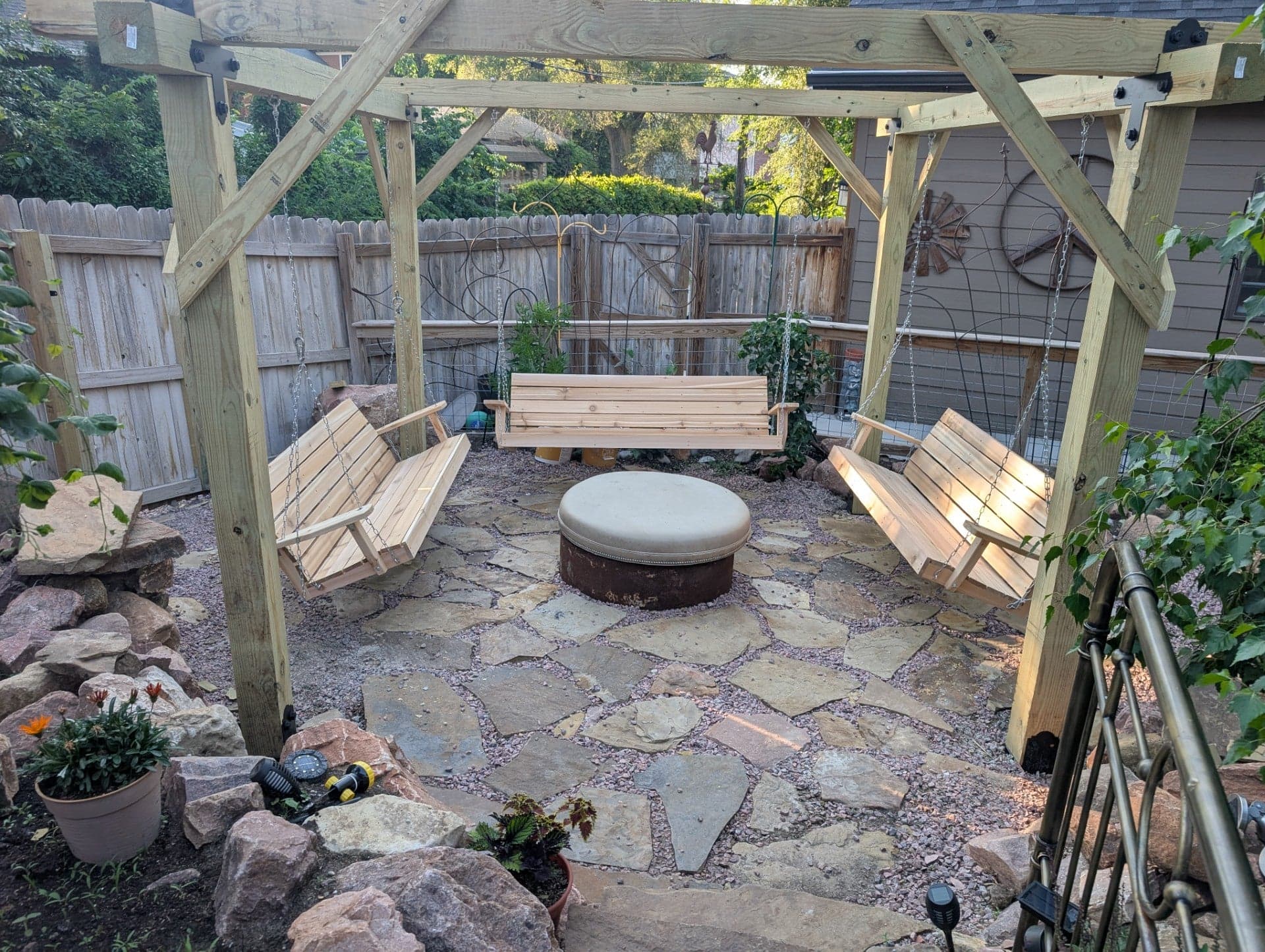 5-ft Cedar Porch Swing with Comfort Springs PS60-SW10 — product photograph