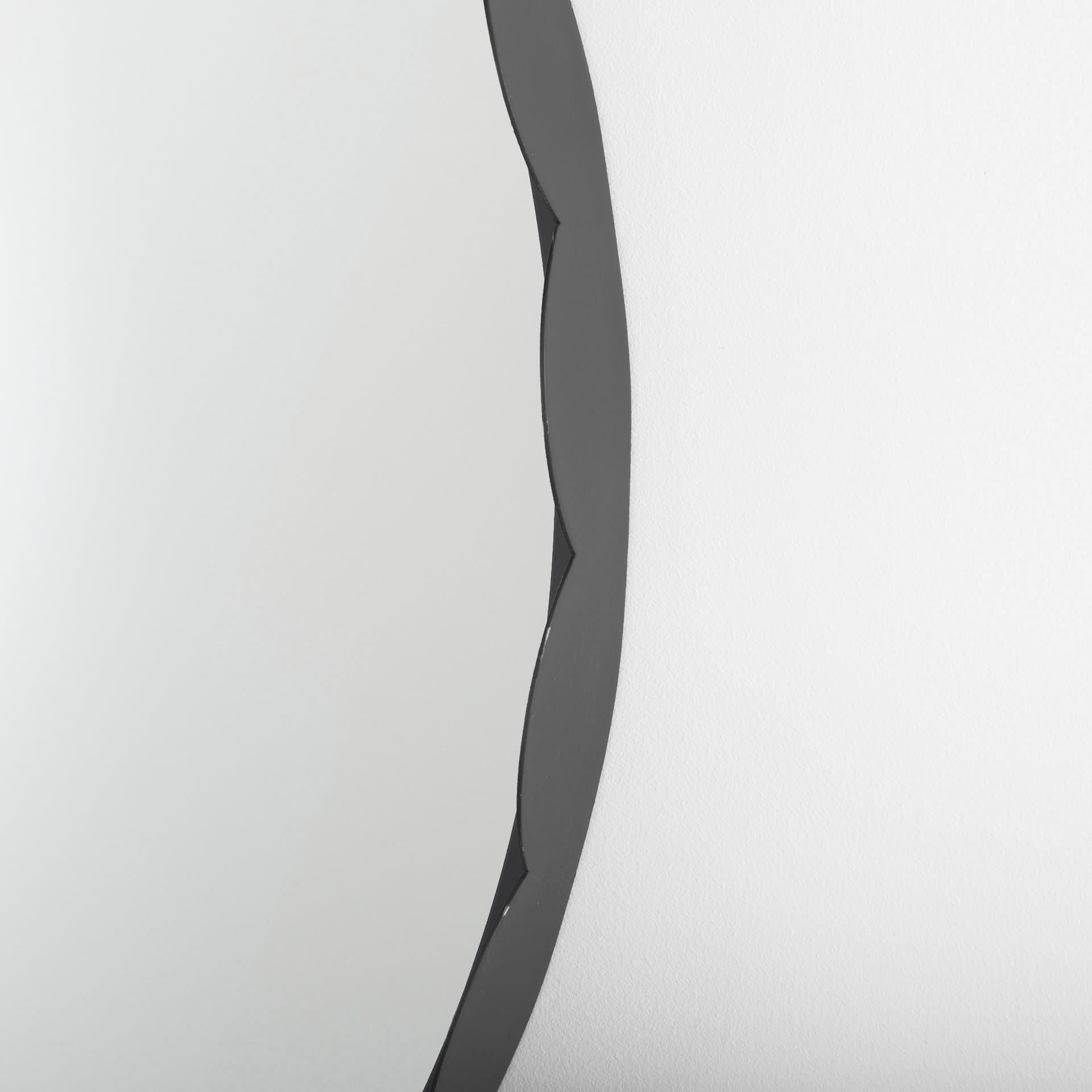 Adelaide 29.7"Black Metal Scallop Edge Round Mirror — product photograph