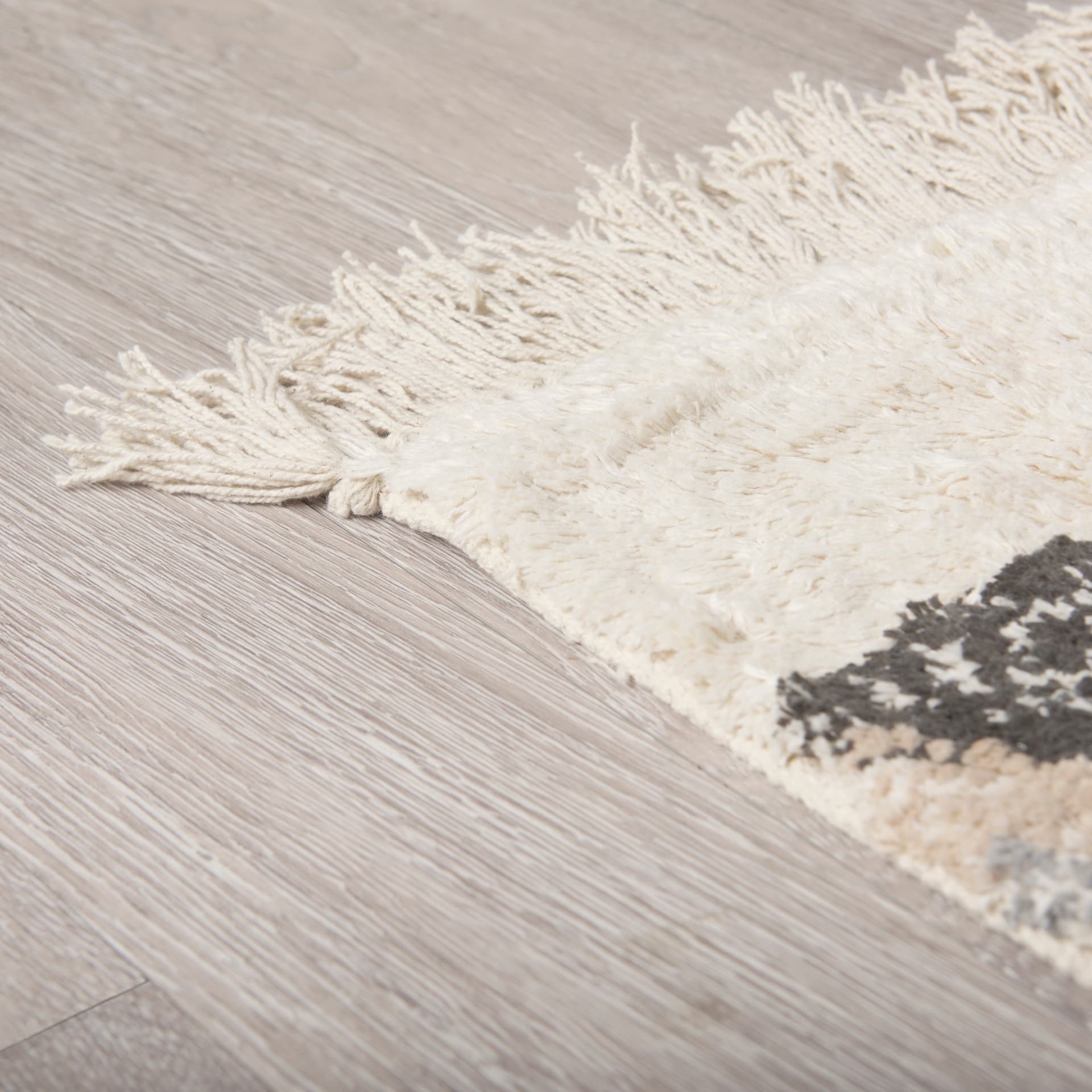Carla 5x8 Earthy Neutrals Patterned Cotton Area Rug — product photograph