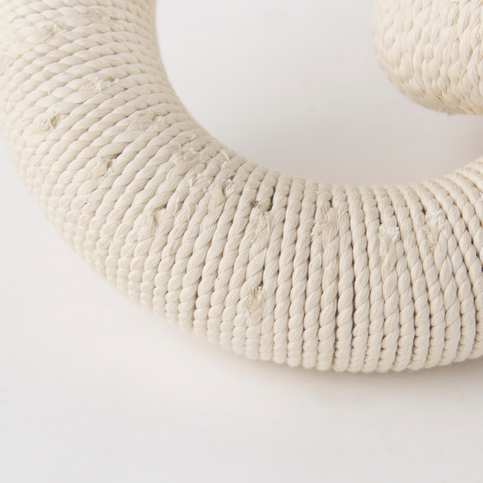 Alize Cotton Rope Wrapped Solid Wood Circular Chain Link Decorative Object — product photograph