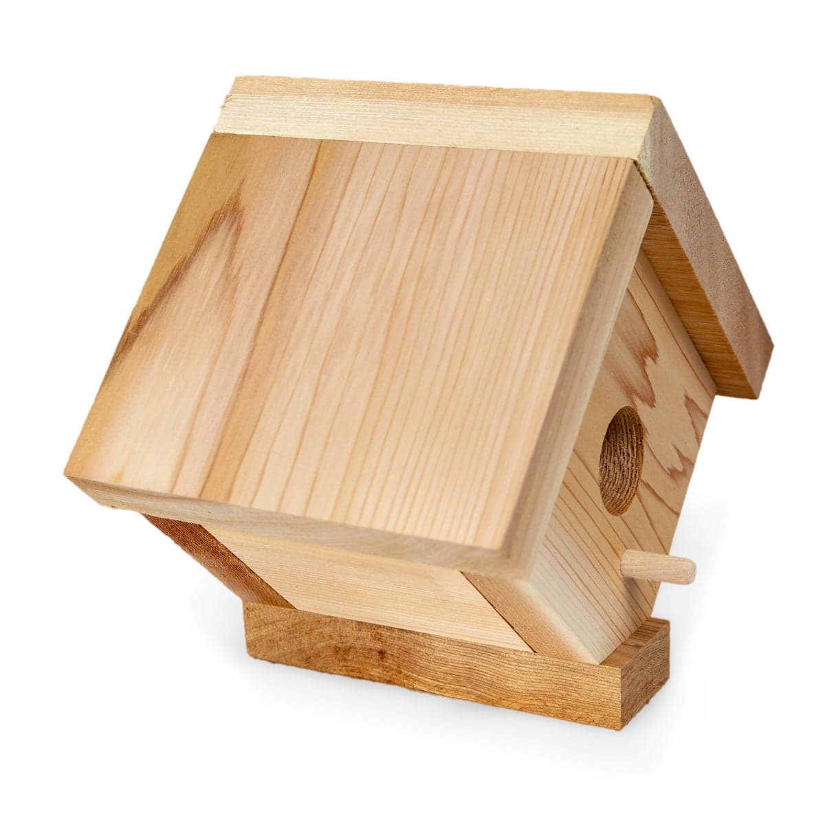 Traditional Cedar Birdhouse BH05 — product photograph
