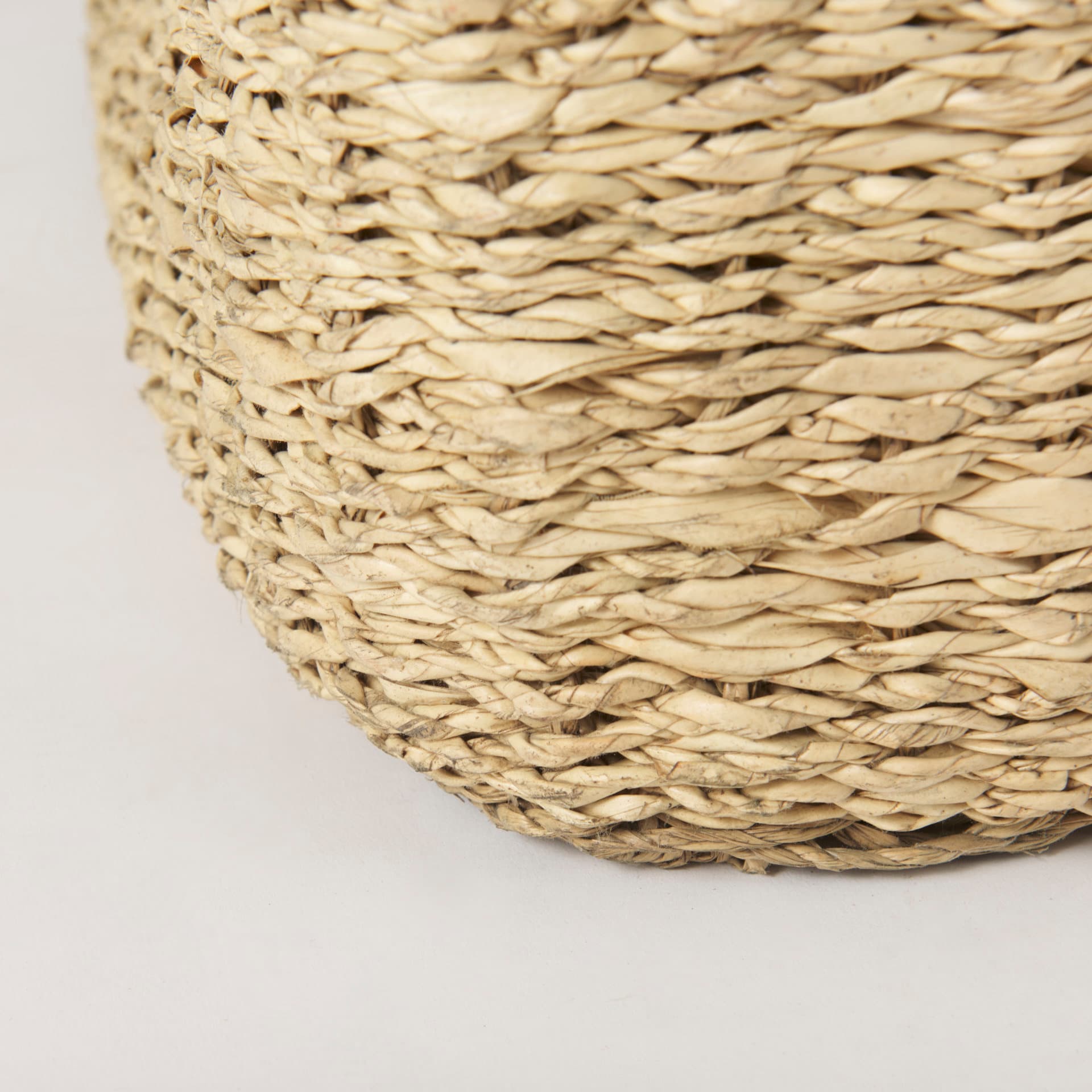 Cullen 15.7L x 15.7W x 15.7H (Set of 3) Grey Twisted Seagrass Square Basket — product photograph