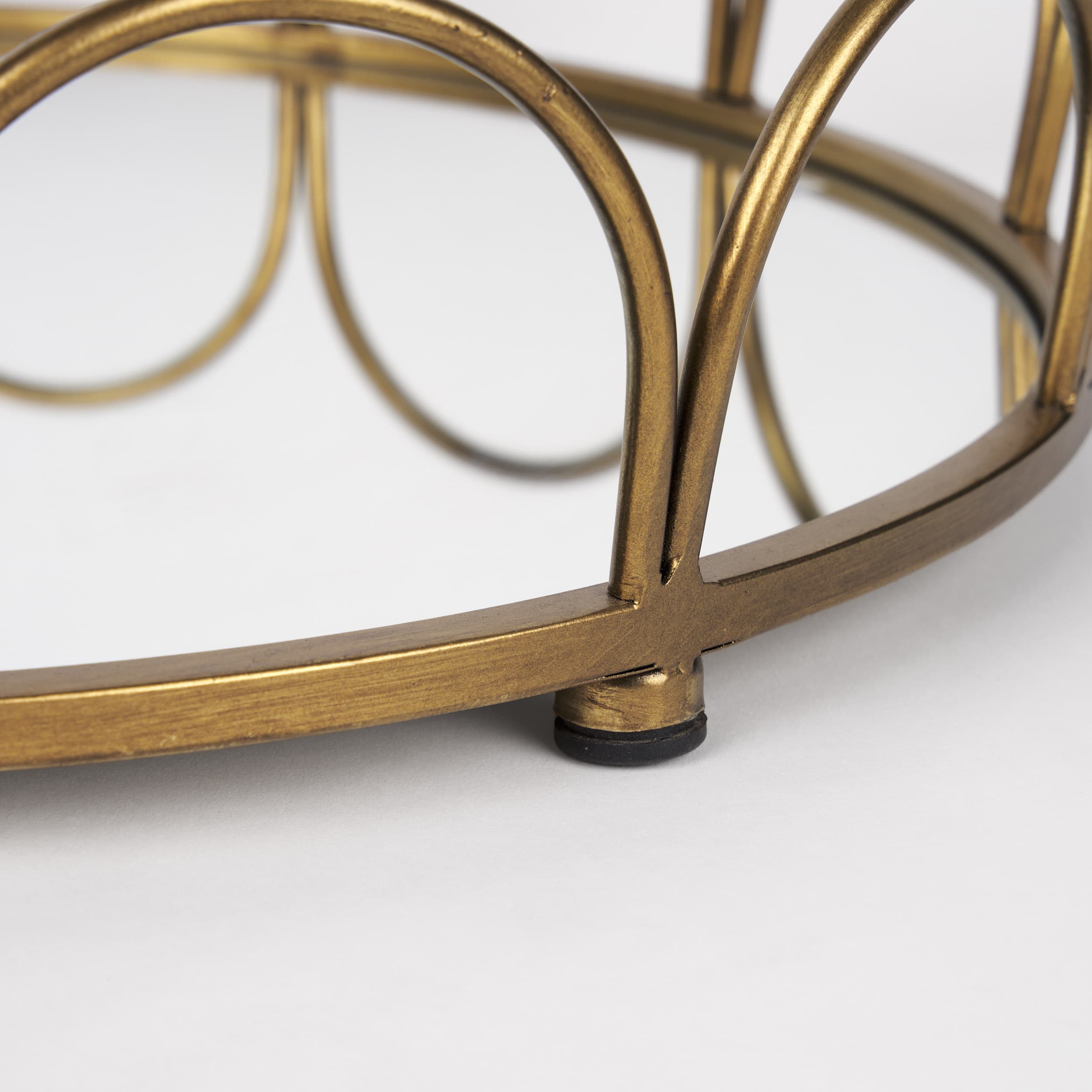Lenore Round Metal/Mirror Tray Gold (Set of 2) — product photograph