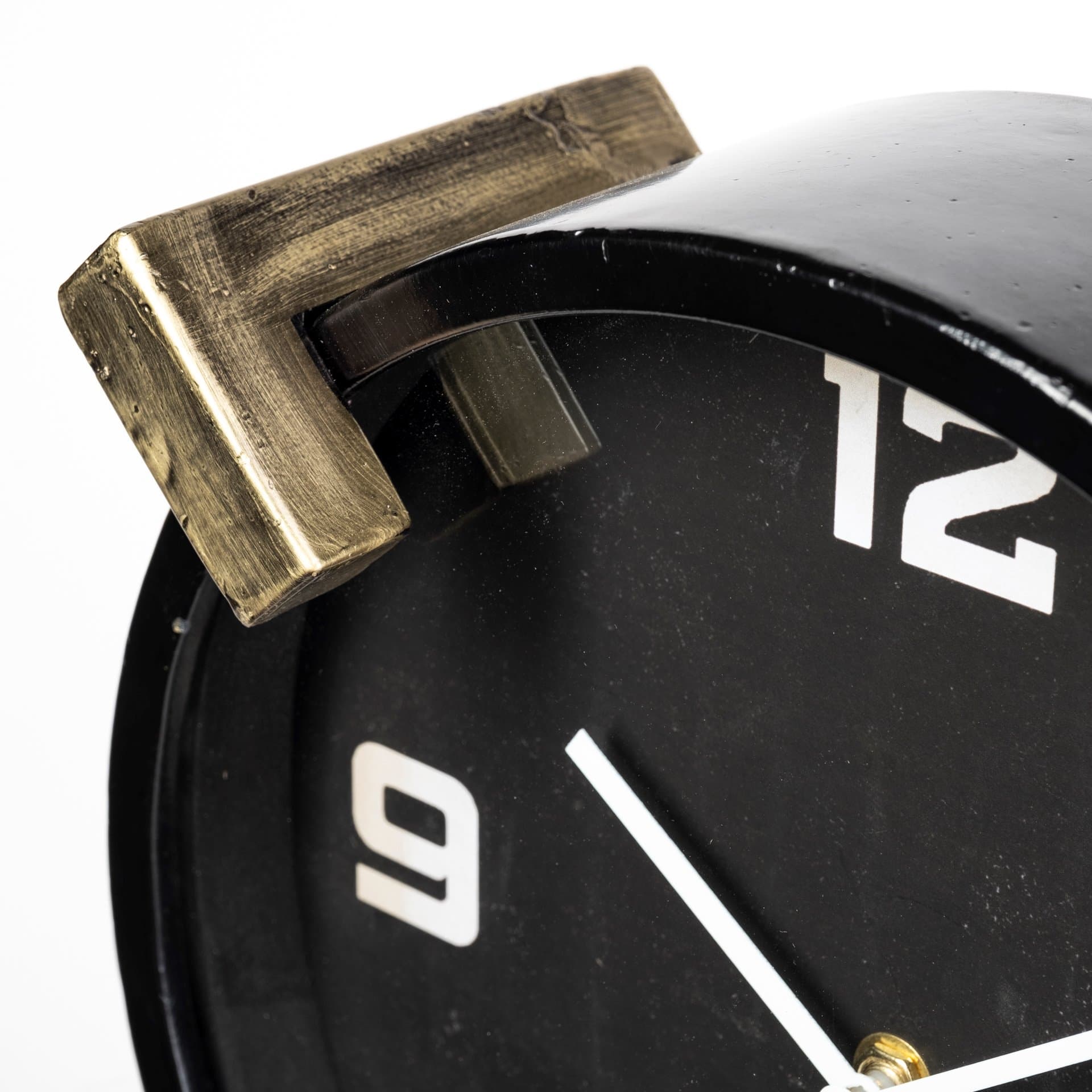 Agar Black Metal Round Table Clock — product photograph