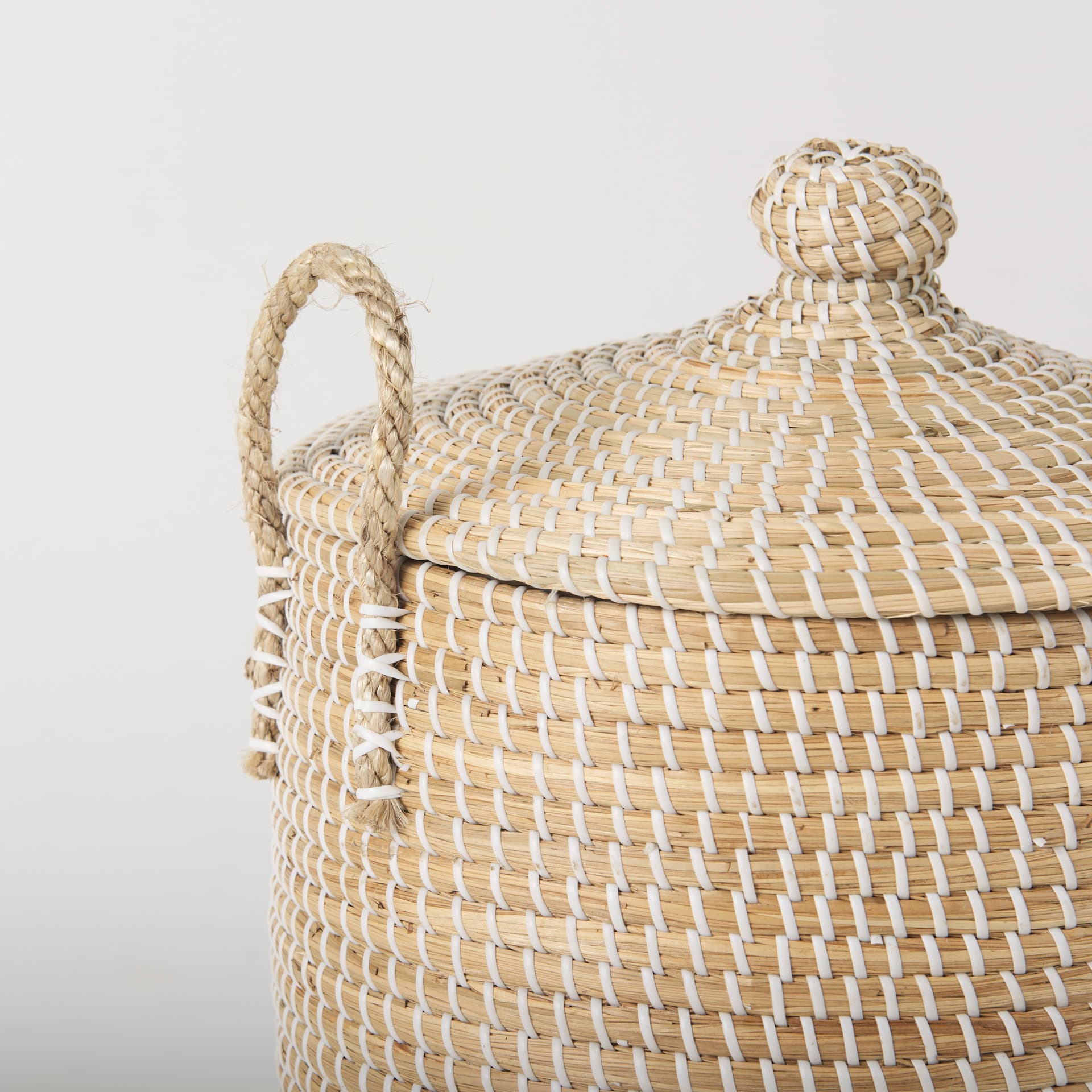 Olivia 15.7L x 15.7W x 17.3H Set of 3 Beige Seagrass Basket W/Lid and Handles — product photograph