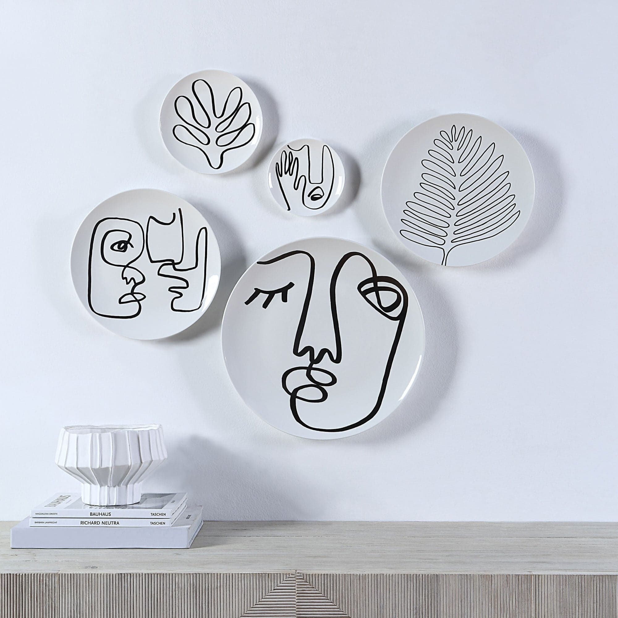 Solange — product photograph
