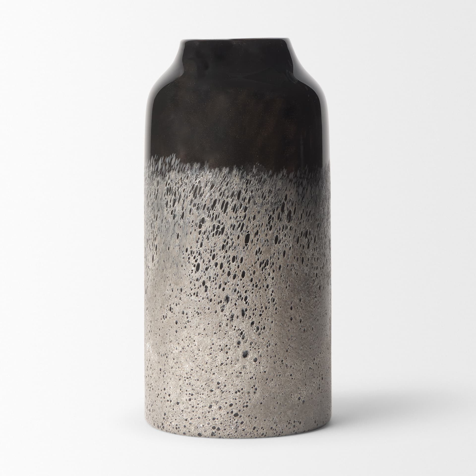 Emu Short Black w/ Gray Vase — product photograph