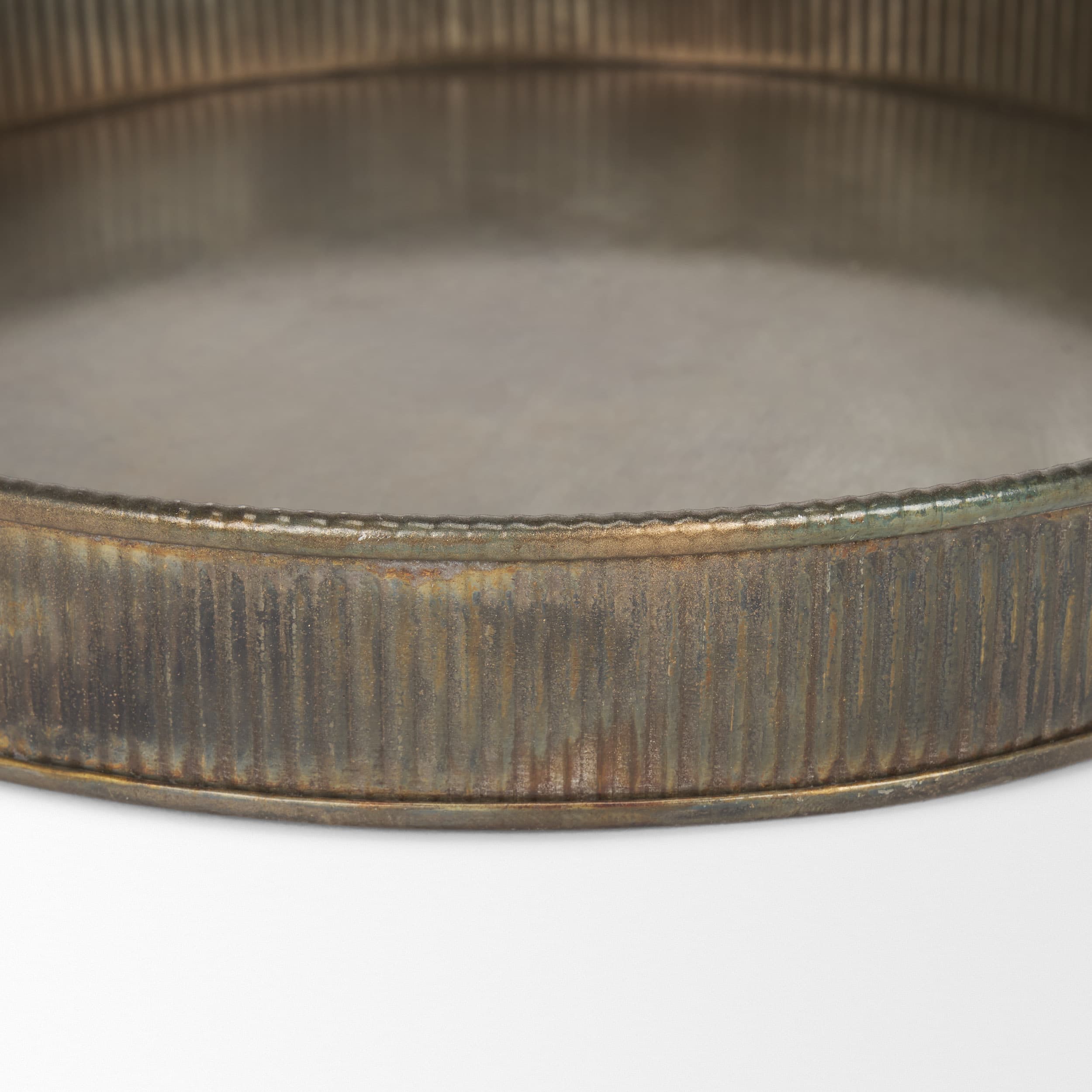 Varun Round Antiqued Brass Metal Tray (Set of 2) — product photograph