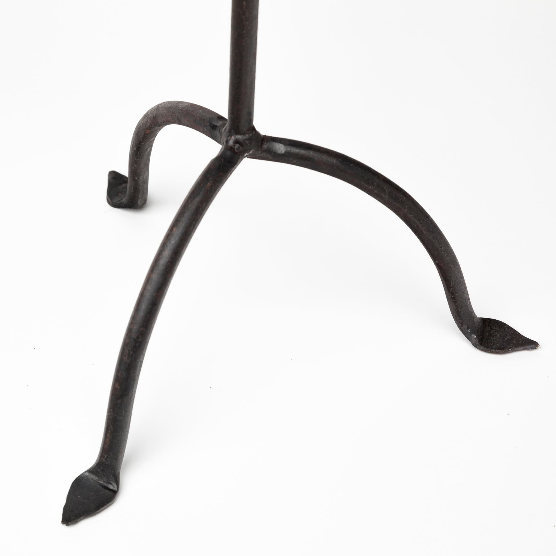 Adilah 16L x 10W Black Metal Vintage Inspired Weighing Scale — product photograph
